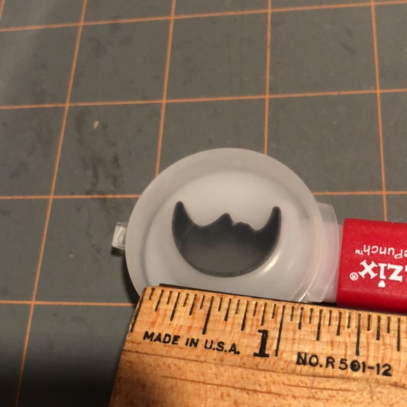 4. Sizzix Paddle Punch Positionable Hand Punch dies - Picture 15 of 15